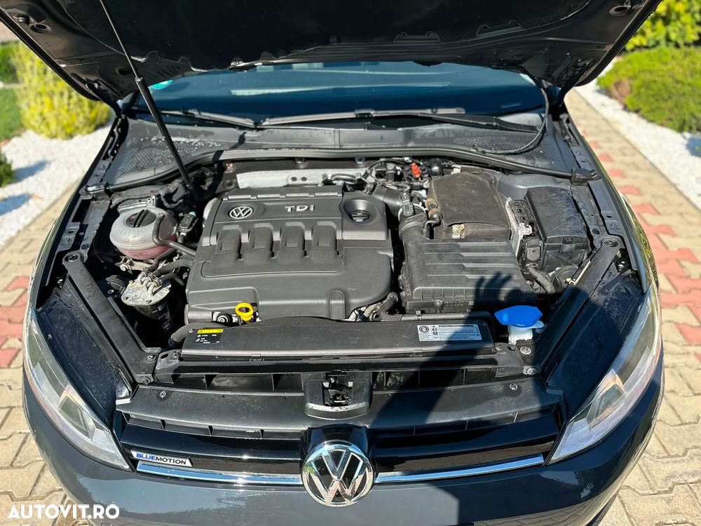 Volkswagen Golf 1.6 TDI BlueMotion Comfortline - 15