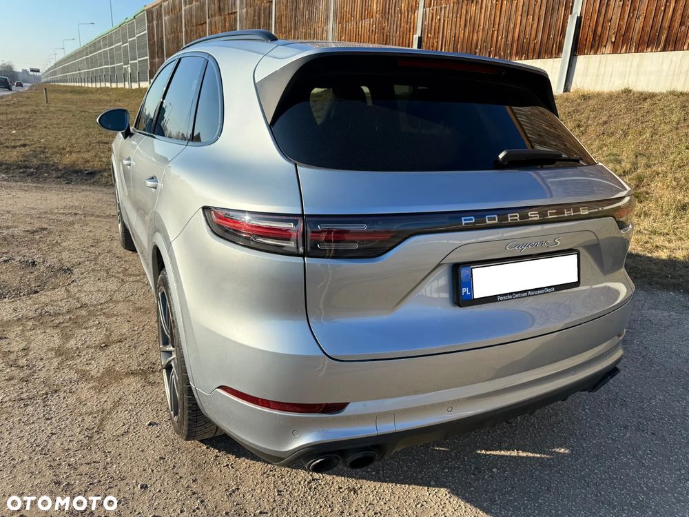 Porsche Cayenne S - 4