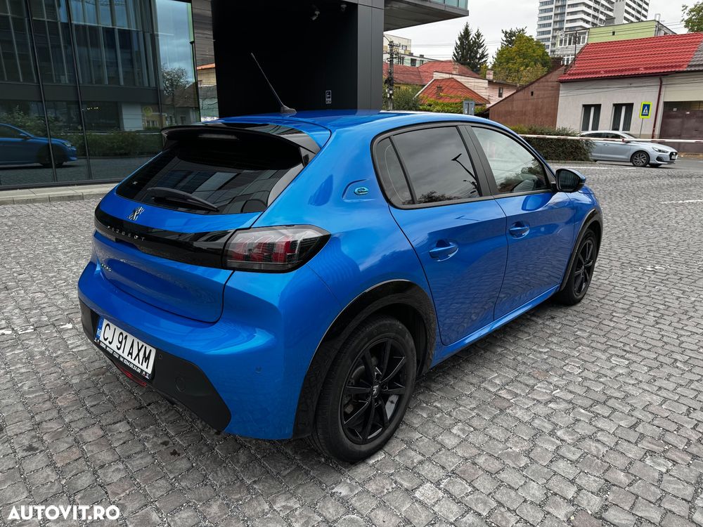 Peugeot 208 - 4