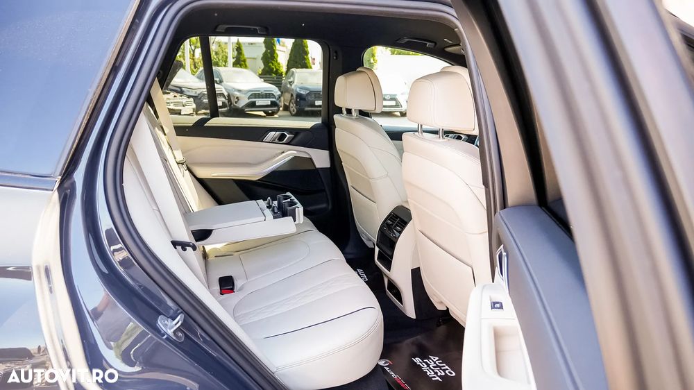 BMW X5 xDrive30d xLine - 37