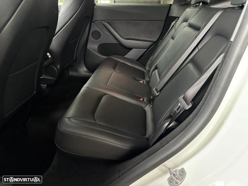 Tesla Model Y Long Range Tração Integral - 17