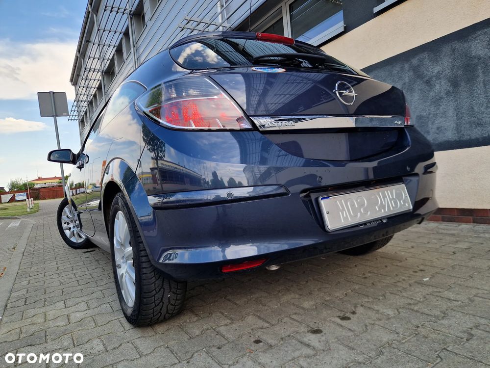 Opel Astra 1.6 Sport - 24