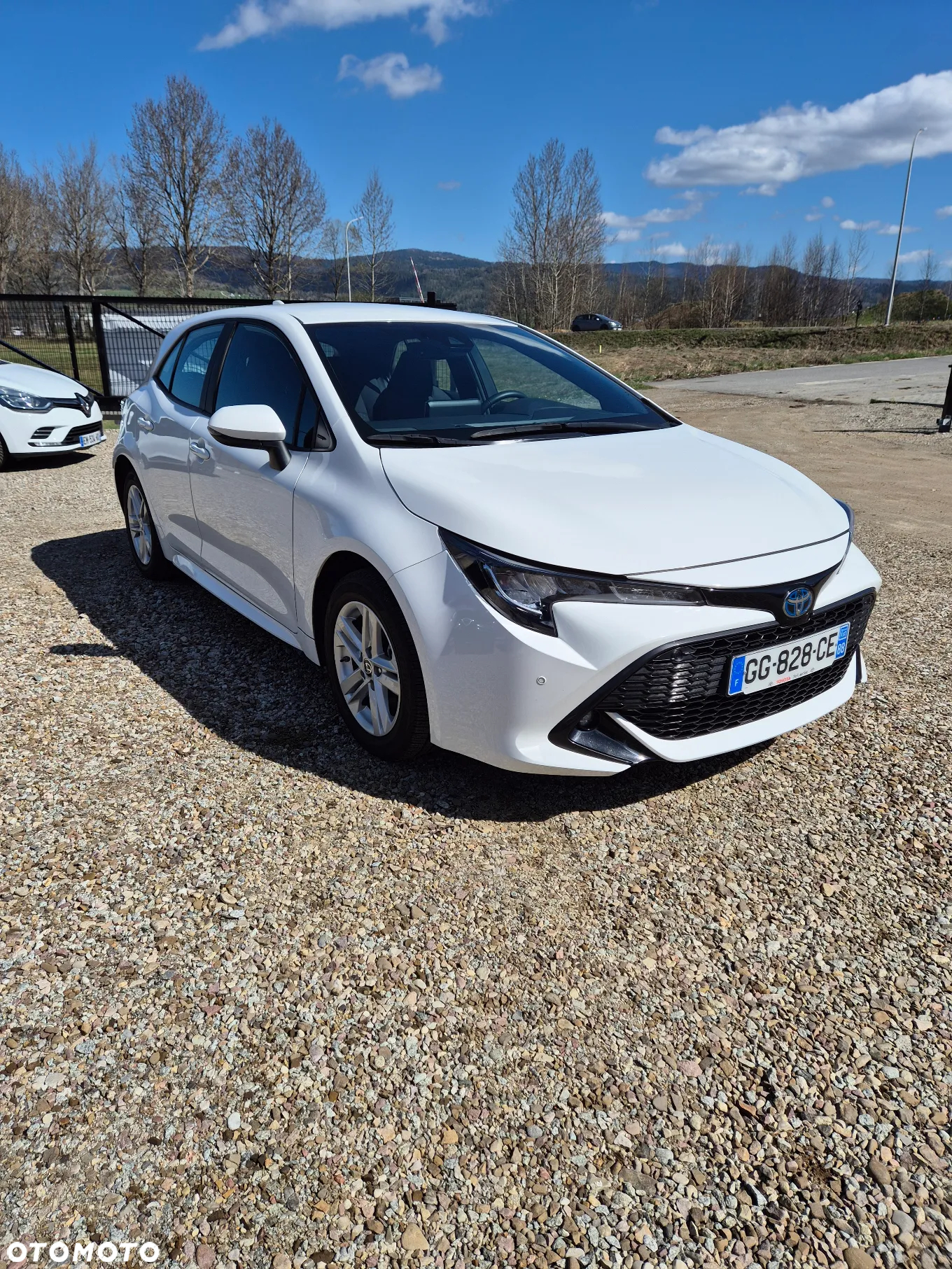 Toyota Corolla ver-1-8-hybrid-style - 6