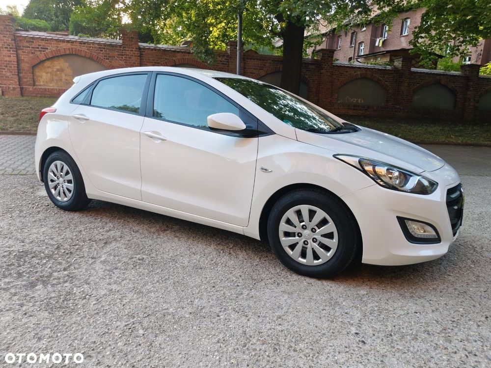 Hyundai i30 blue 1.4 Style - 17