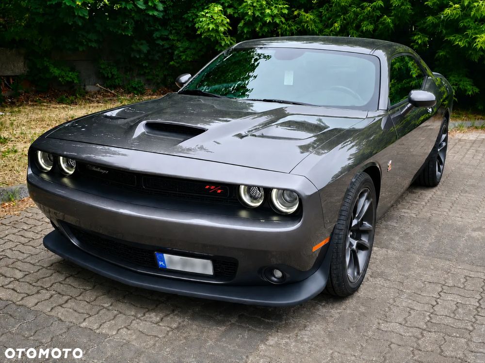 Dodge Challenger 6.4 Scat Pack - 11