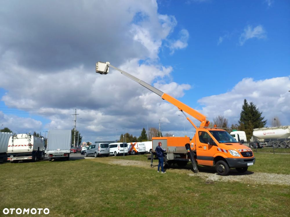 Mercedes-Benz SPRINTER - 29
