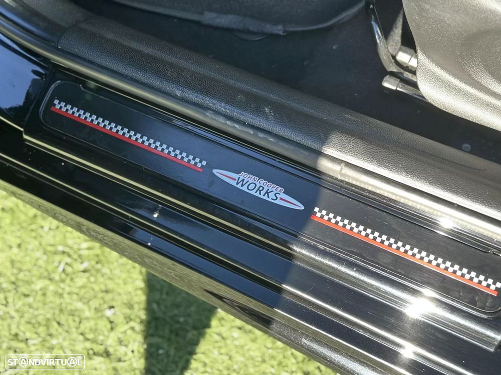 MINI 5 Portas Cooper D - 38