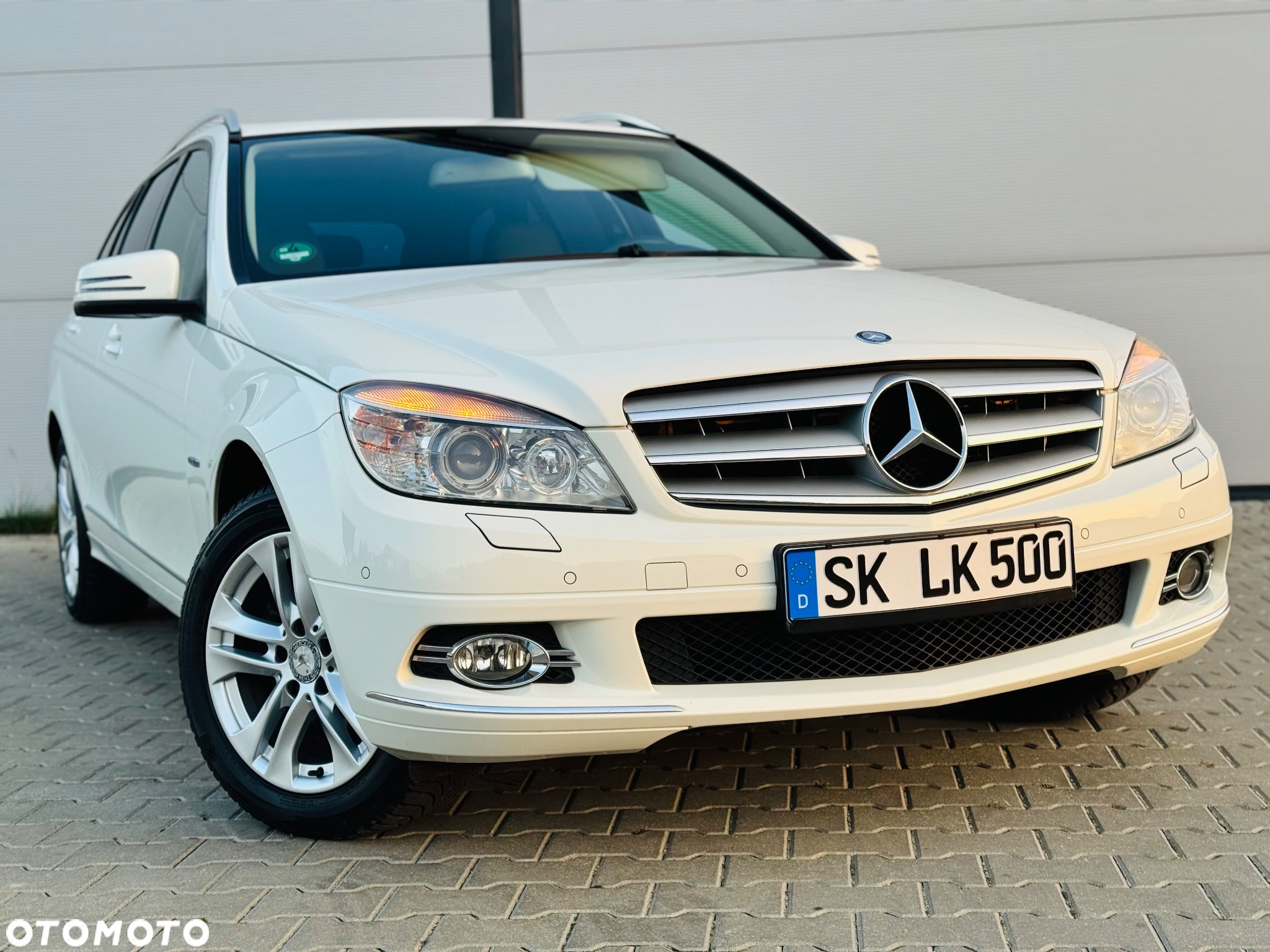 Mercedes-Benz Klasa C 180 T Kompressor Automatik BlueEFFICIENCY Special Edition - 25