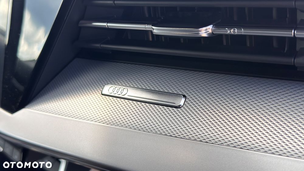 Audi A3 Limousine 35 TFSI S tronic S line - 12