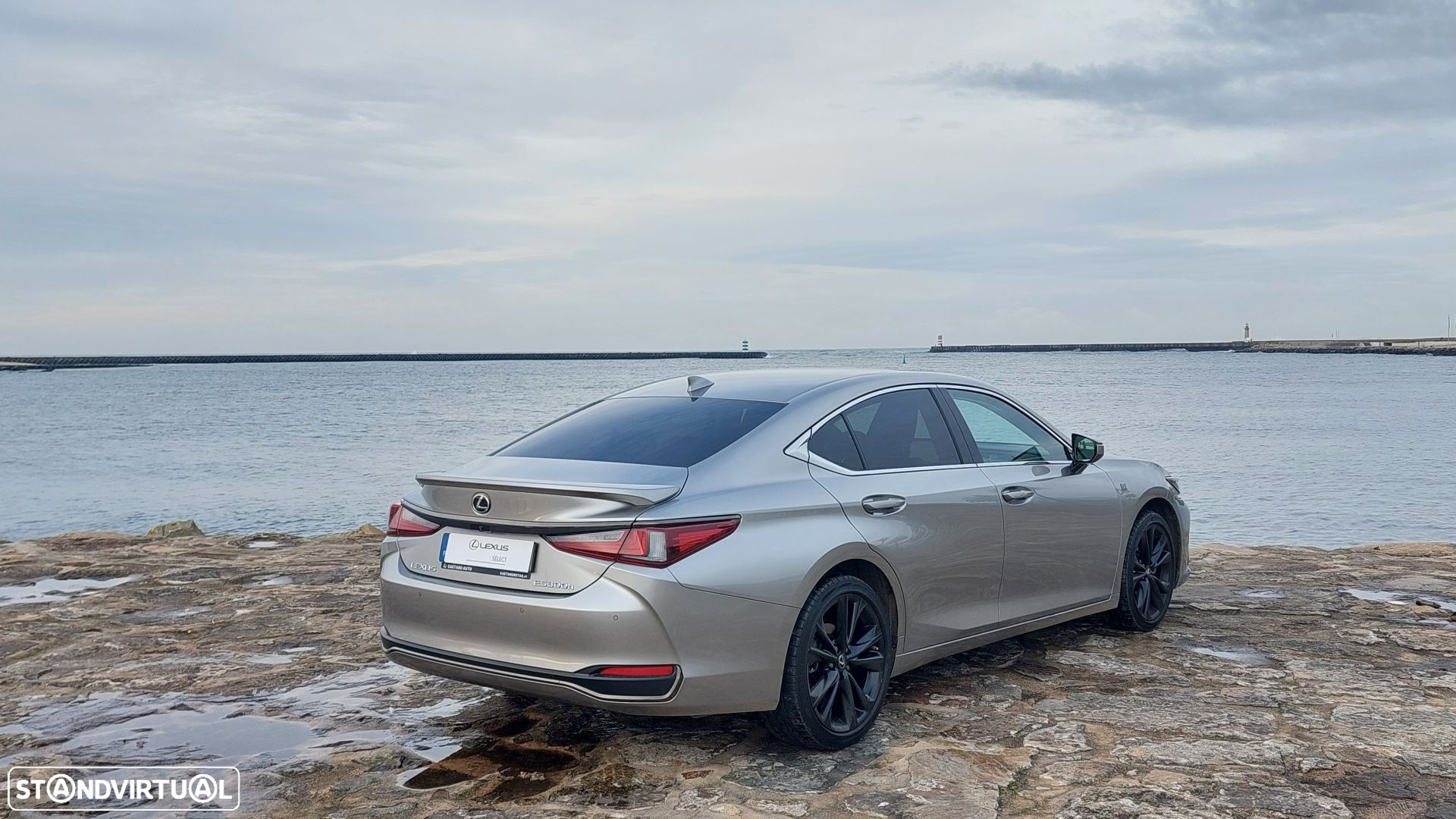 Lexus ES 300h Sport - 5