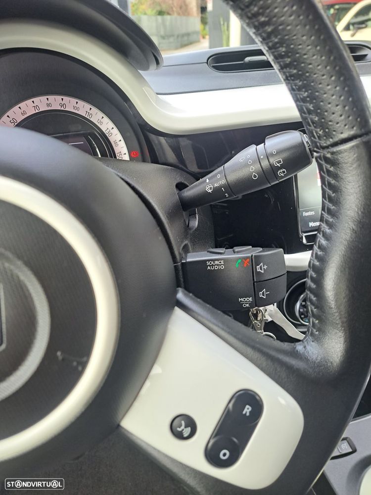 Renault Twingo Z.E. 22 Zen - 9