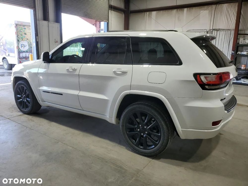 Jeep Grand Cherokee Laredo - 3