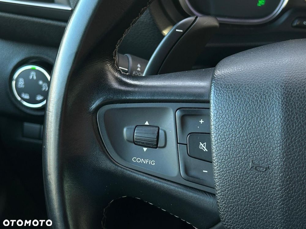 Peugeot Traveller 2.0 BlueHDi Standard Business Vip - 23