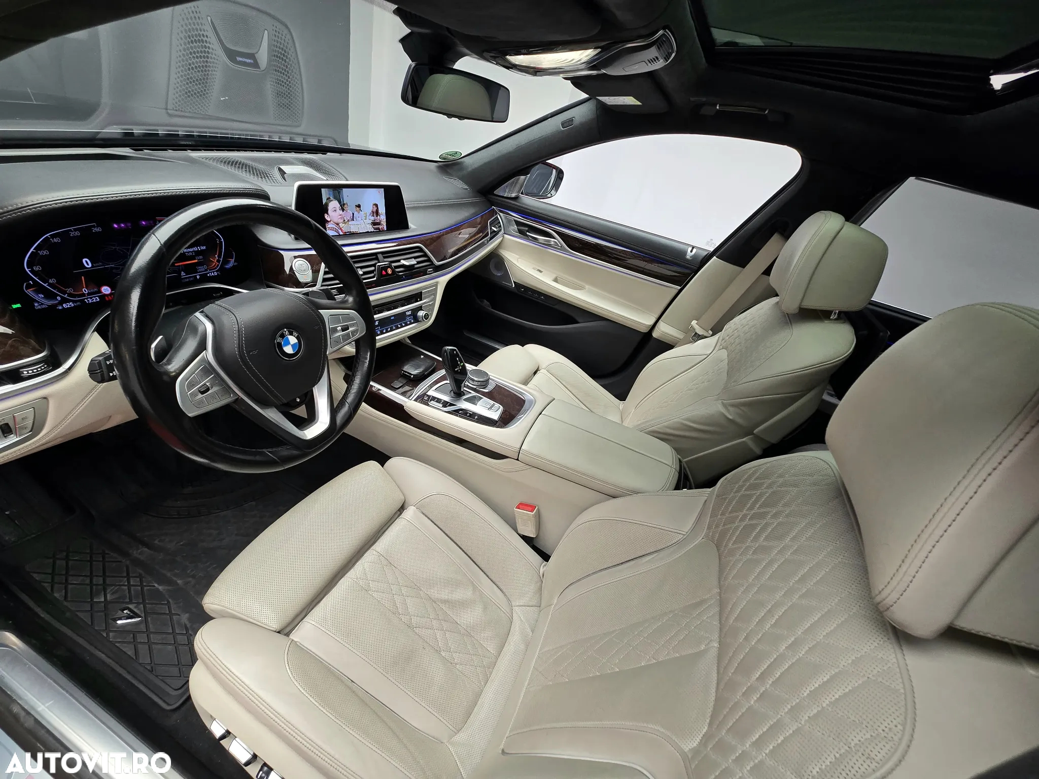 BMW Seria 7 750Ld xDrive - 27