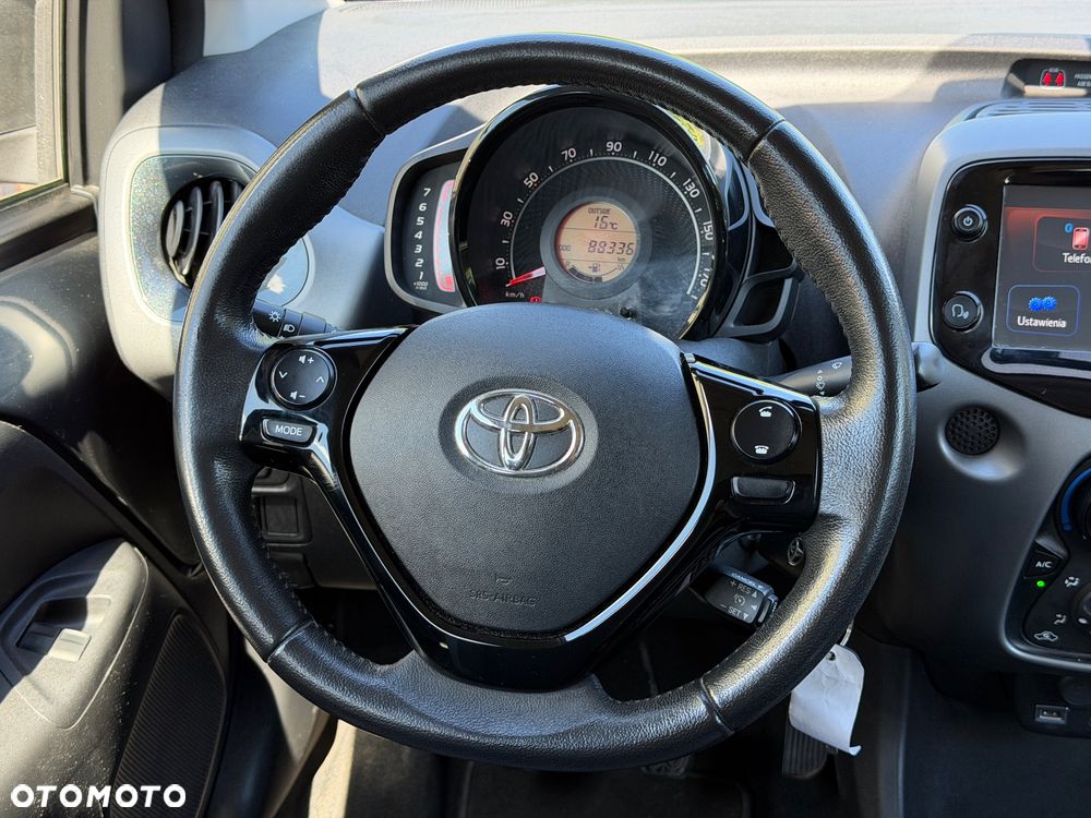 Toyota Aygo x-clusiv - 24