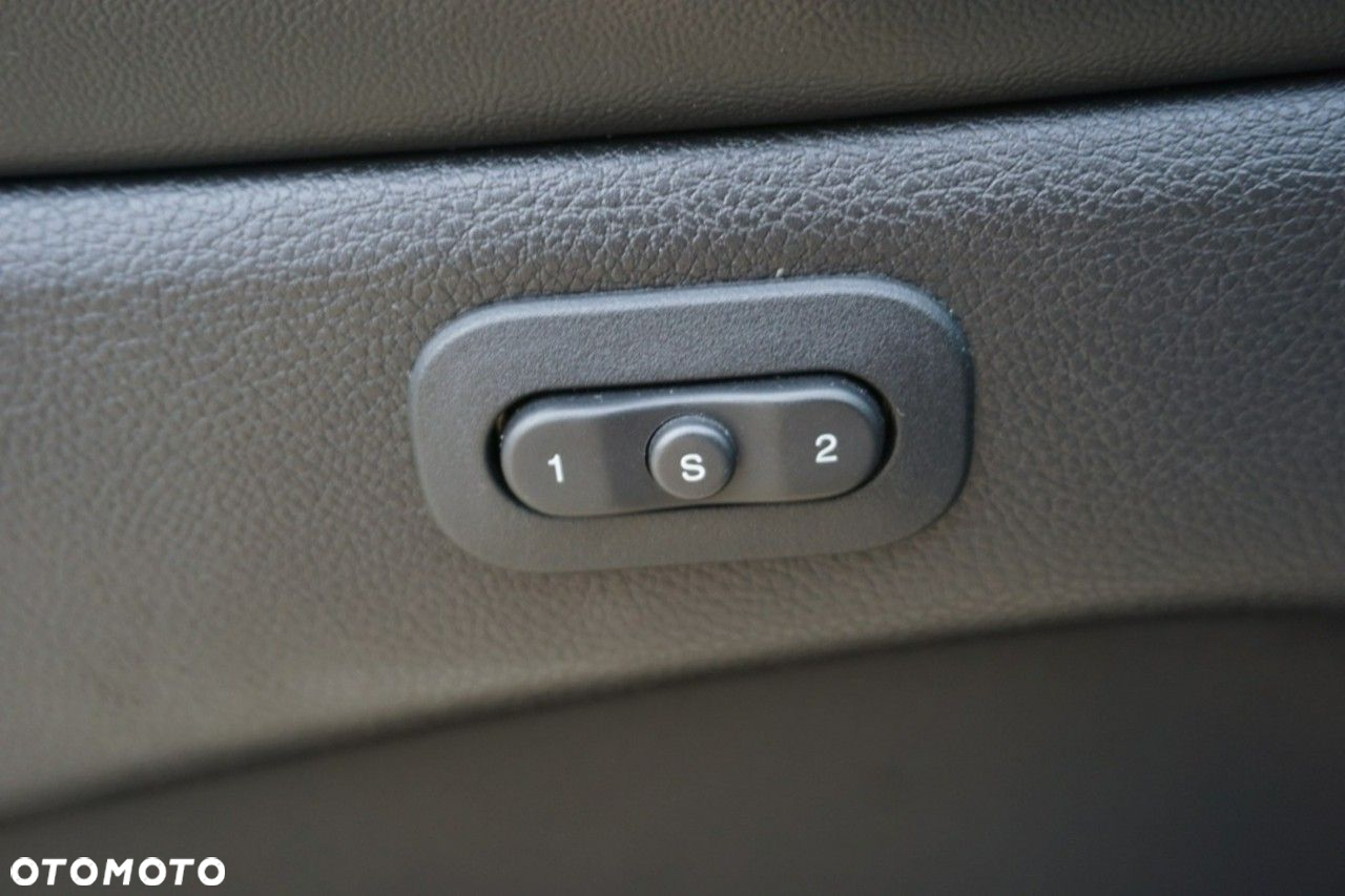 Jeep Grand Cherokee - 15