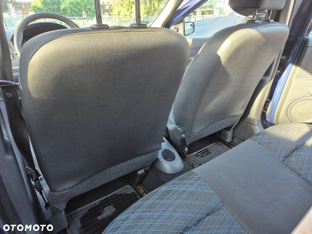 Renault Clio 1.2 16V Authentique - 15
