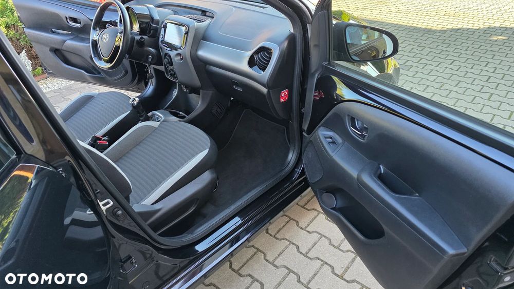 Toyota Aygo x-play club - 28