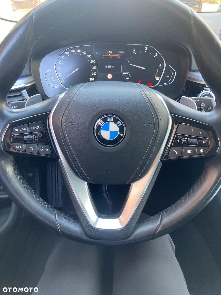 BMW Seria 5 520d xDrive - 8