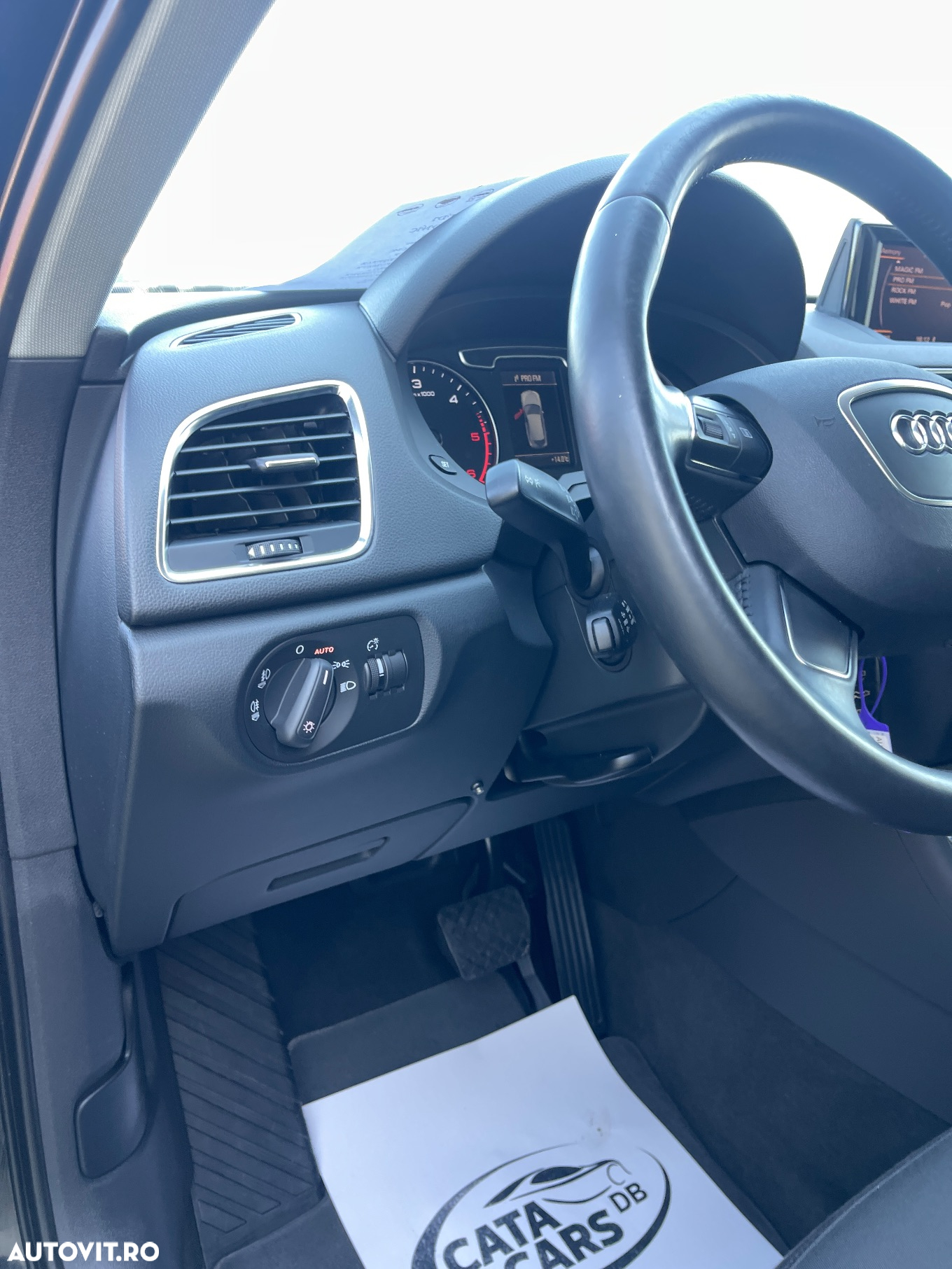 Audi Q3 2.0 TDI Quattro S tronic - 32
