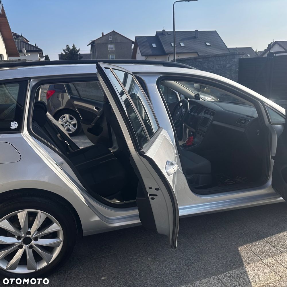 Volkswagen Golf - 36