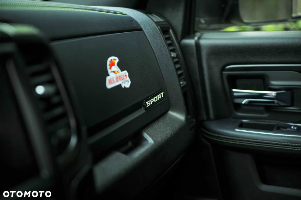 RAM 1500 5.7 Crew Cab Shortbed Limited Sport - 26
