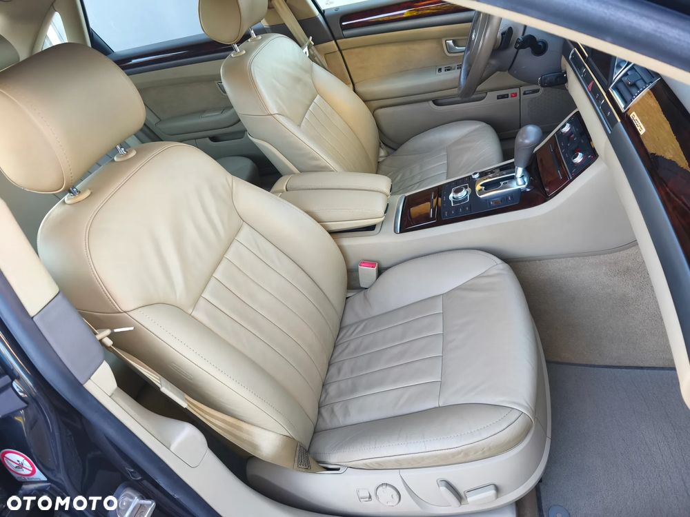 Audi A8 4.2 Quattro - 20