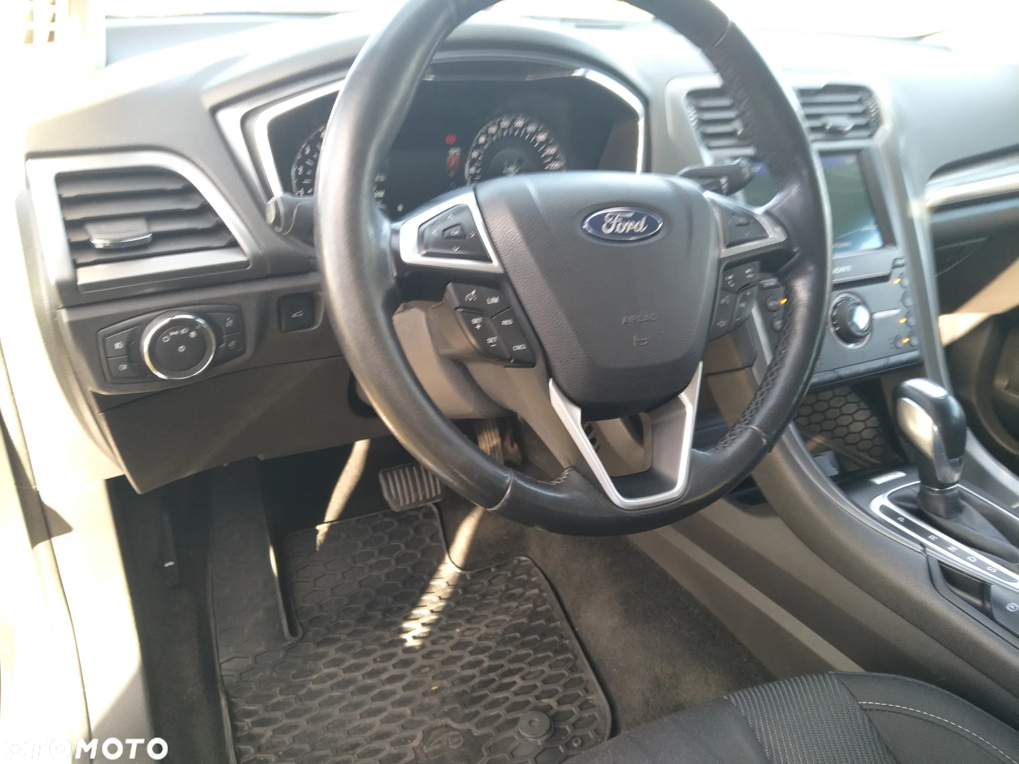 Ford Mondeo 2.0 TDCi Bi-Turbo Titanium PowerShift - 13