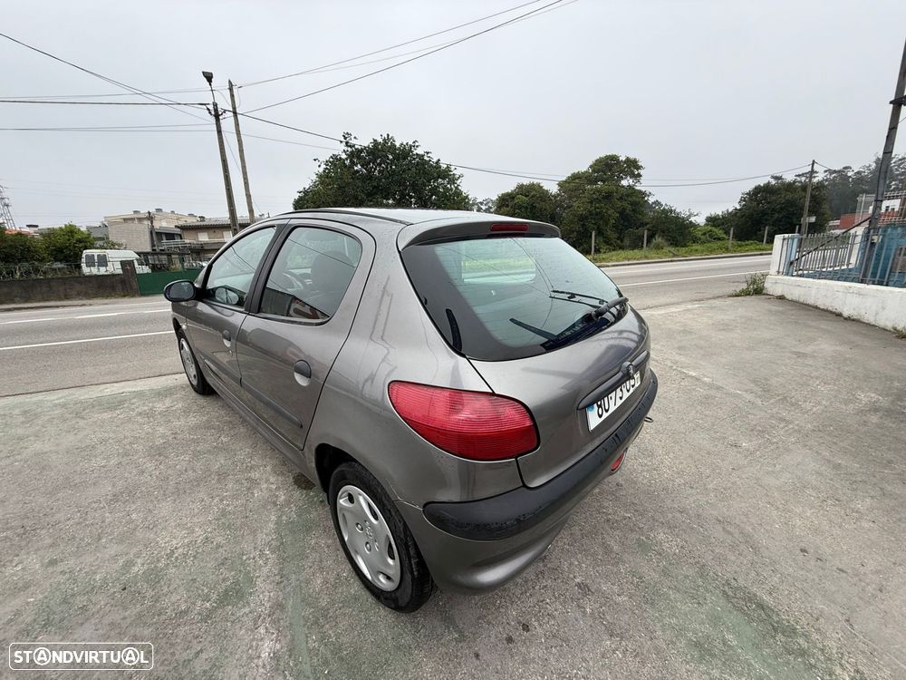 Peugeot 206 1.1 XR - 10