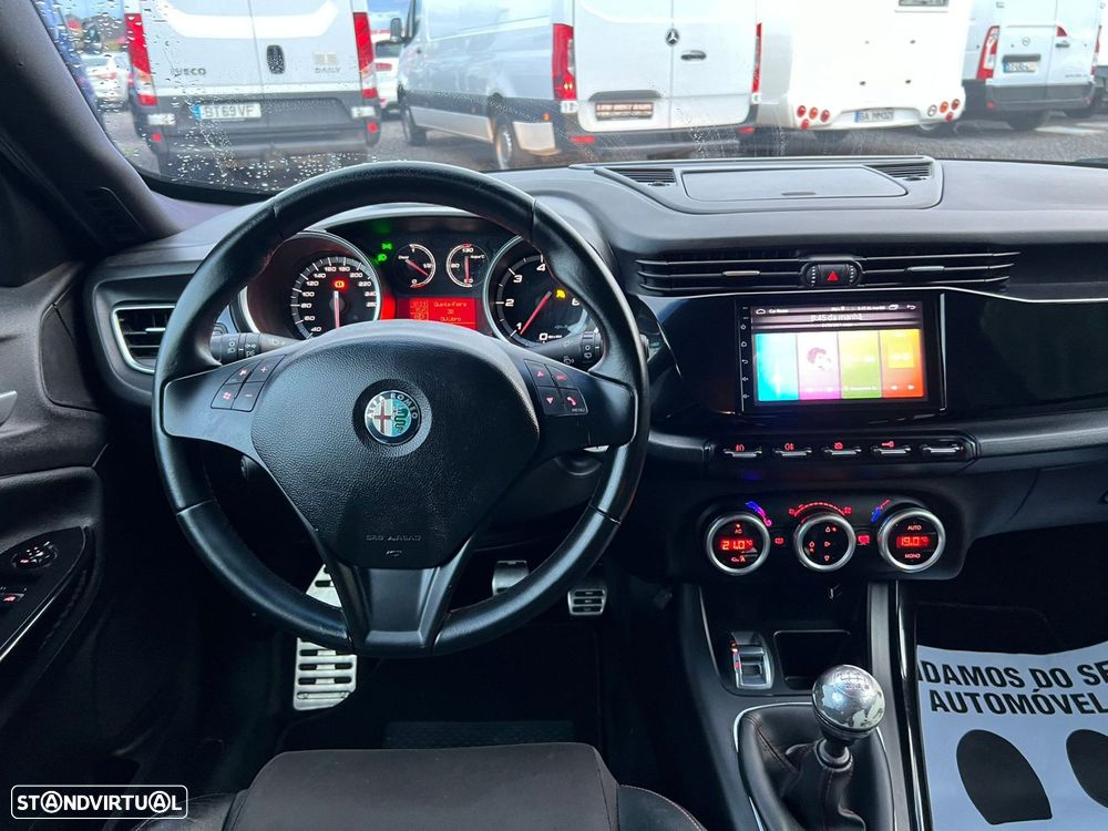 Alfa Romeo Giulietta 1.6 JTDM Distinctive - 8