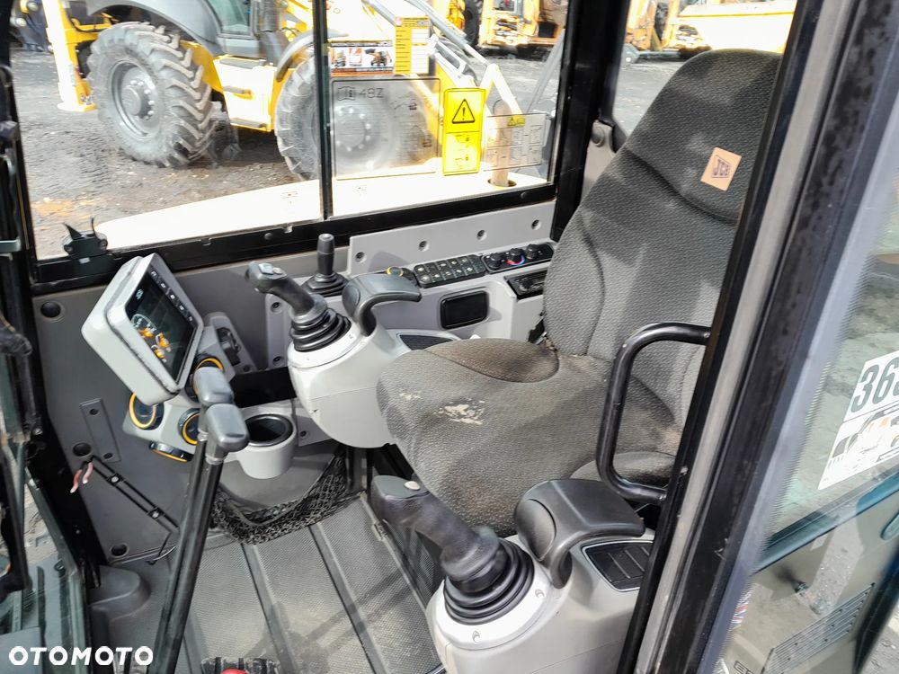 JCB 48z-1 - 23