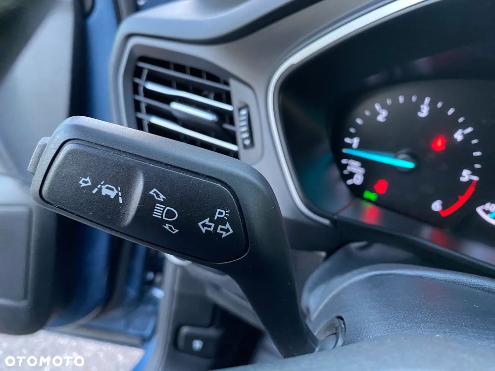 Ford Focus 1.5 EcoBlue STart-Stopp-System TITANIUM X - 19