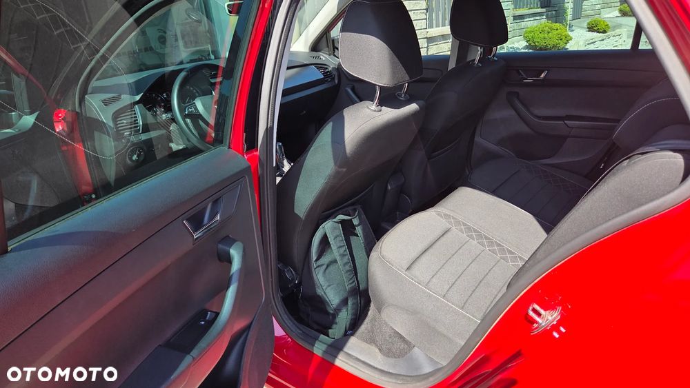 Skoda Fabia 1.0 TSI Style Color DSG - 11