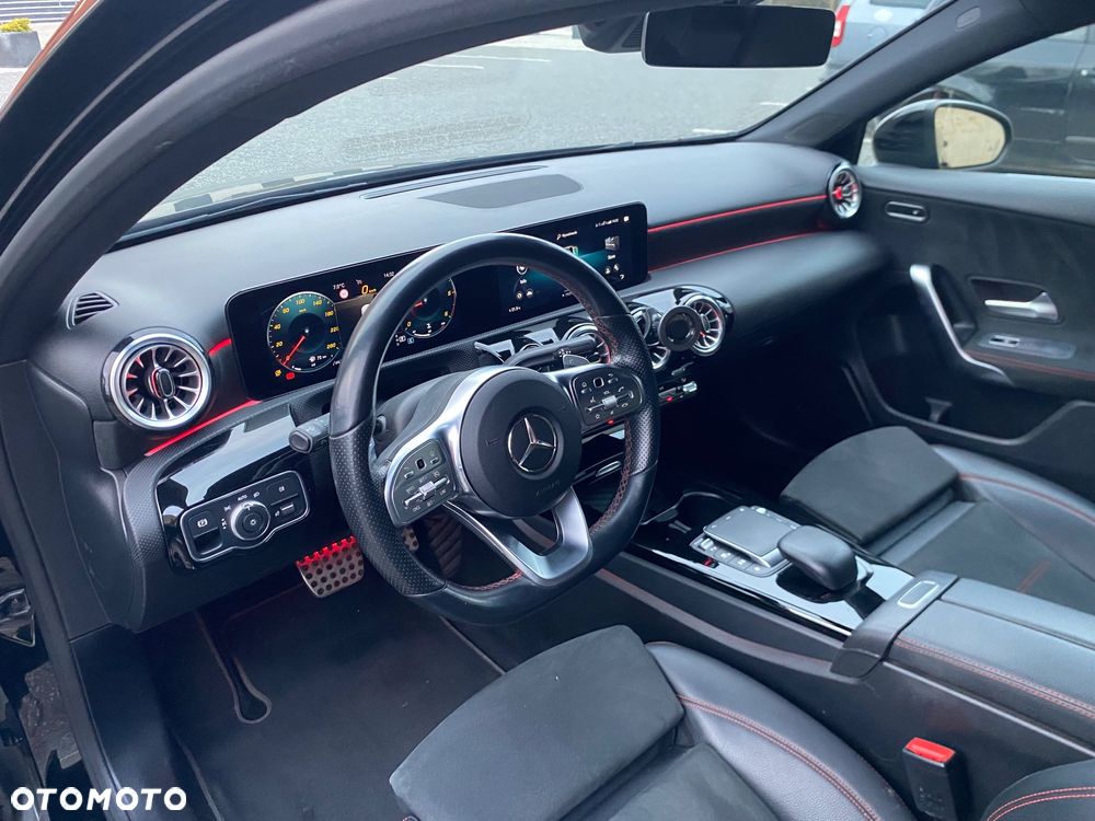 Mercedes-Benz Klasa A ver-200-d-8g--dct-amg-line - 5