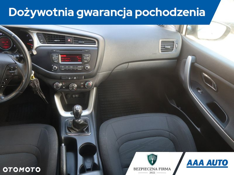 Kia Ceed - 9