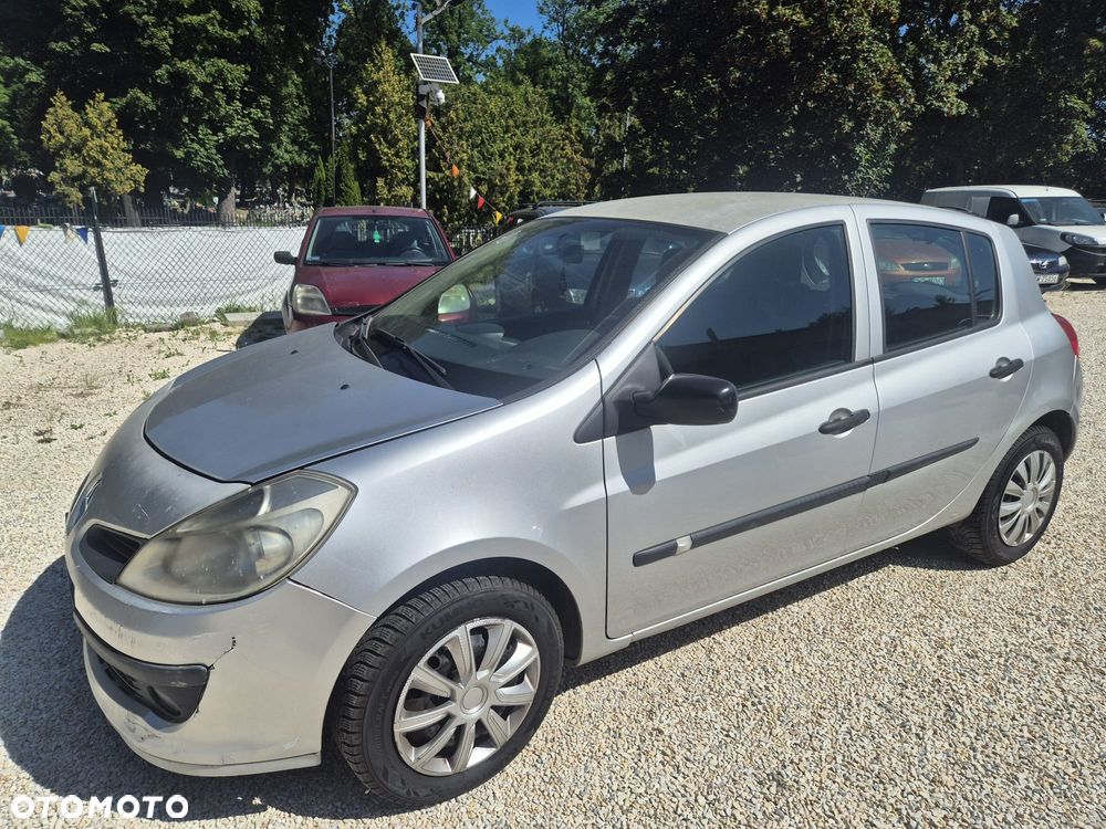Renault Clio - 1