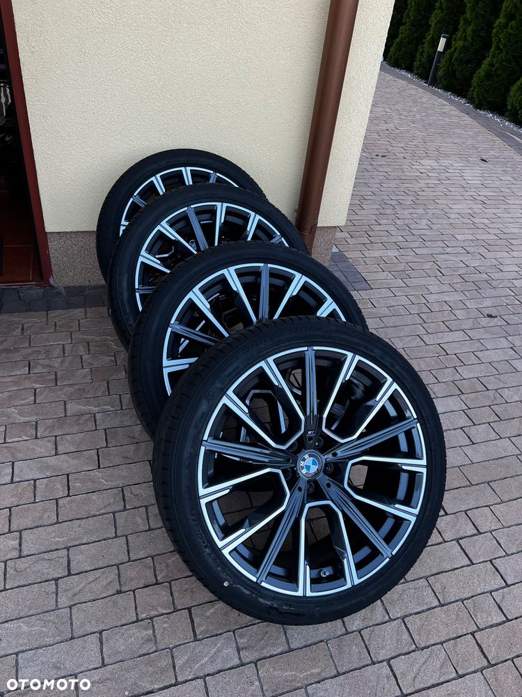 BMW Seria 7 740d xDrive mHEV - 39