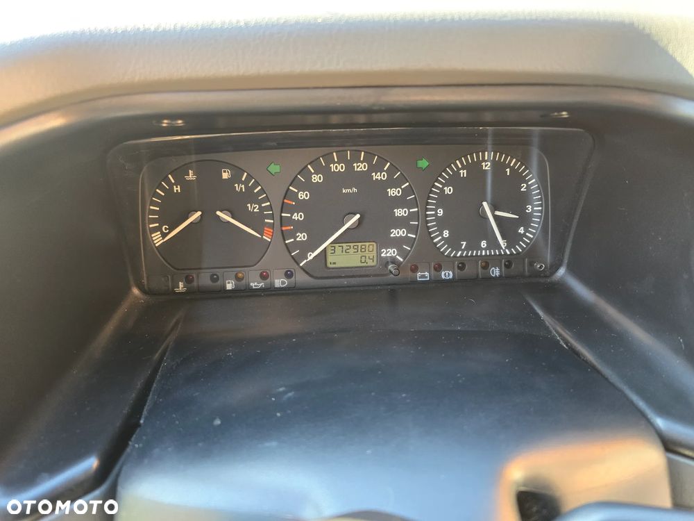 Volkswagen Caravelle Basis / CL - 20