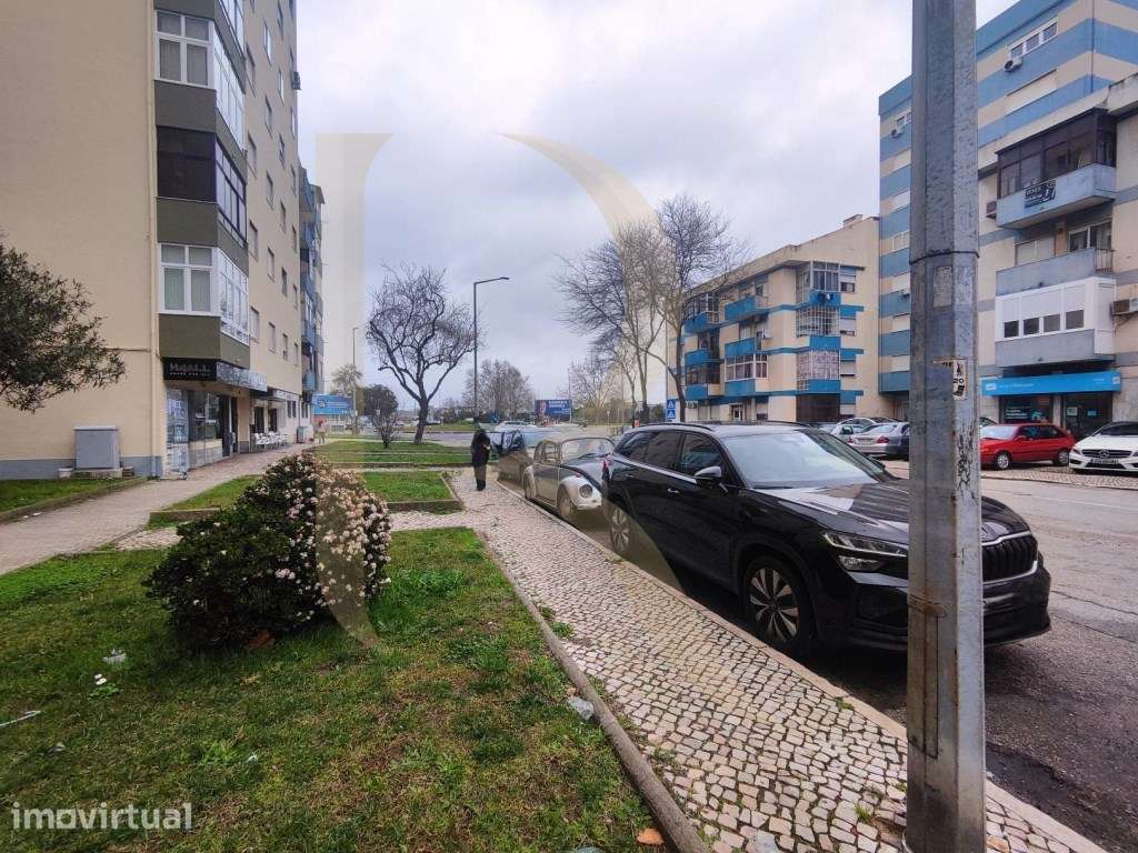 Apartamento T2 com elevador nas Paivas - Amora - Grande imagem: 3/22