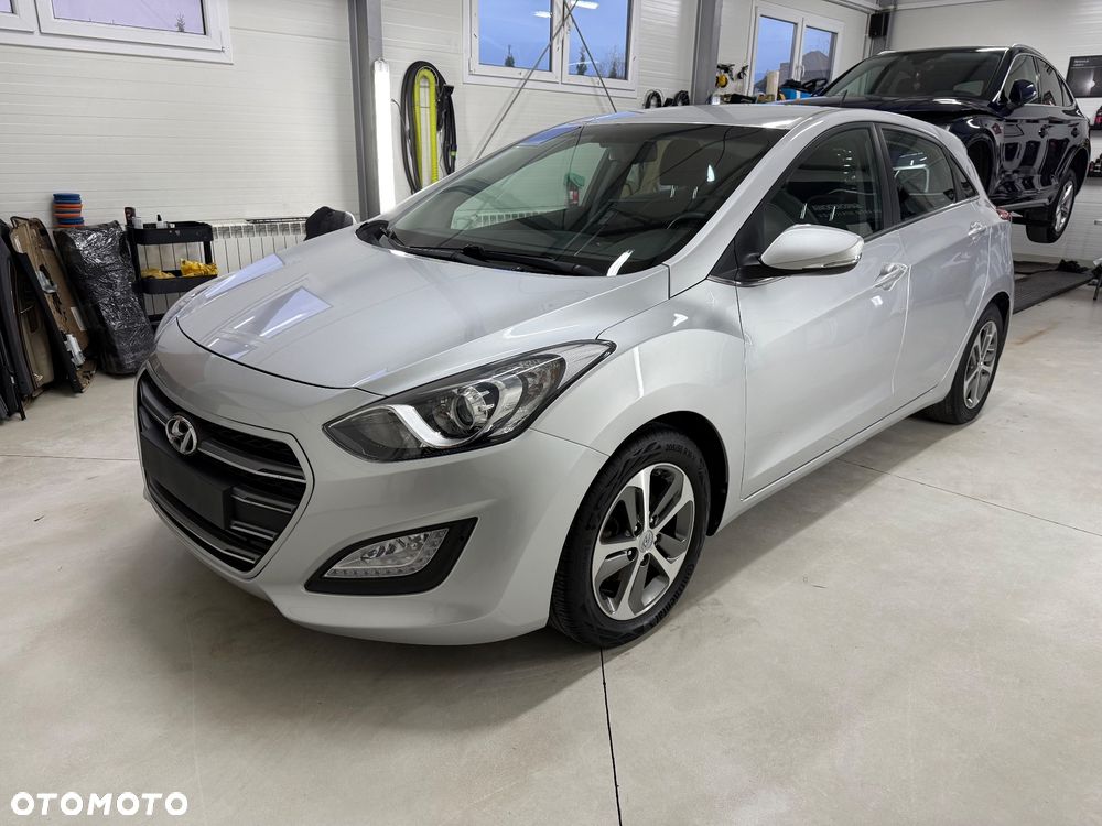 Hyundai i30 blue 1.6 CRDi Style - 9