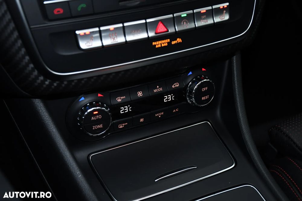 Mercedes-Benz A 220 d 4Matic 7G-DCT AMG Line - 35