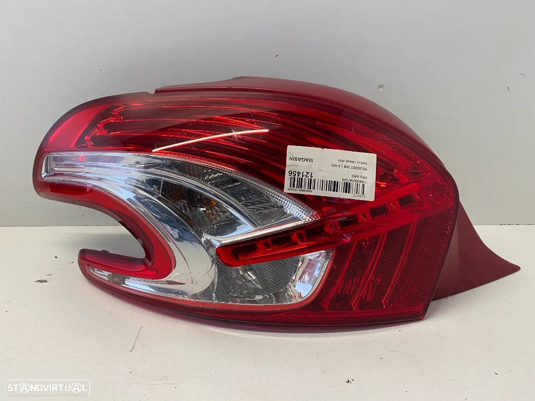 Farolim esquerdo Peugeot 208 2012-15 REF: 9672628280 - 1