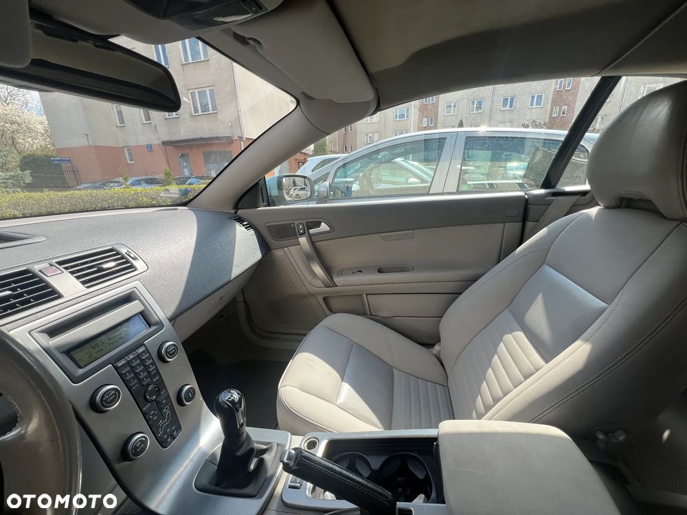 Volvo C70 2.0D Momentum - 6