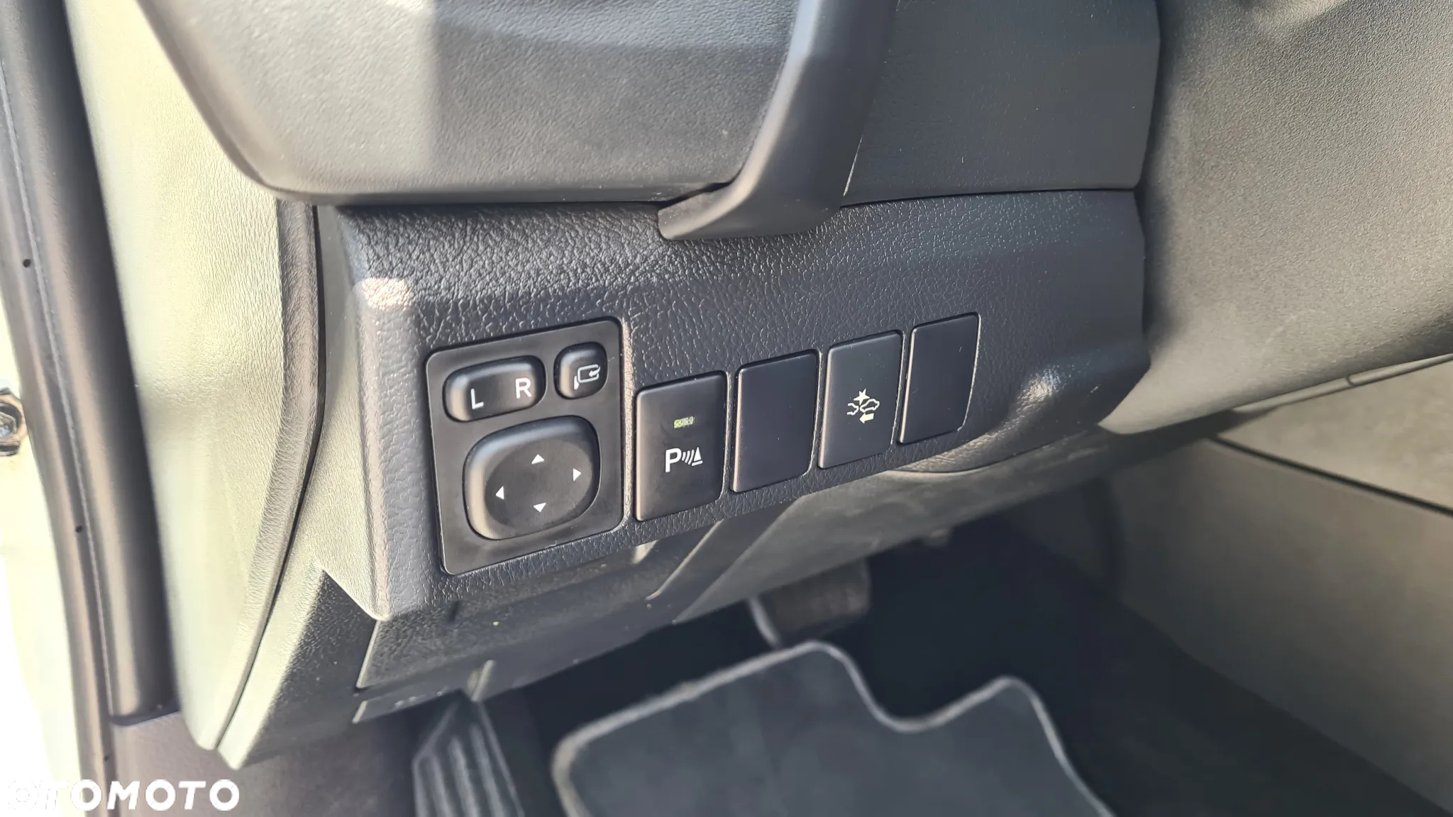 Toyota Auris - 21