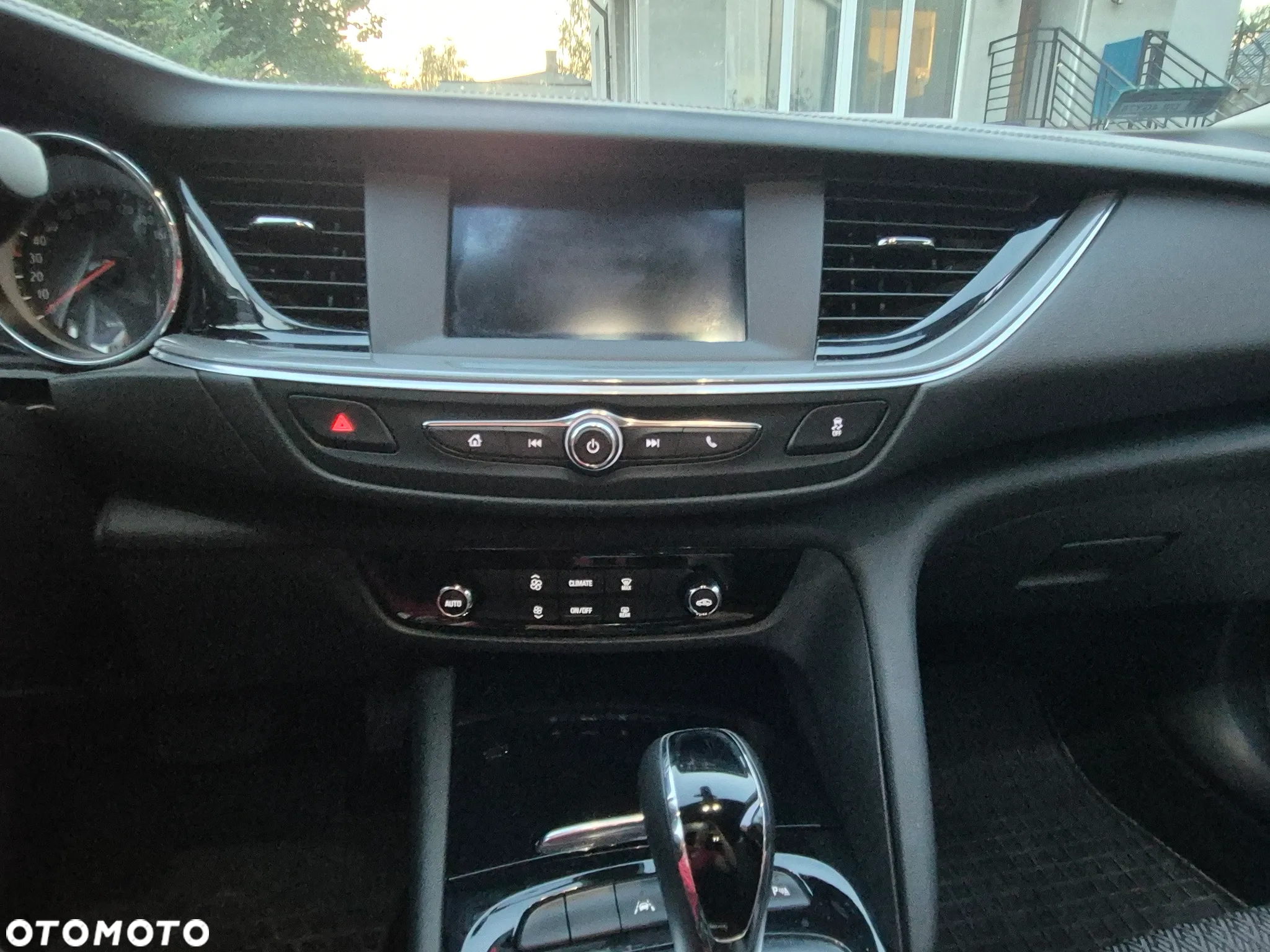 Opel Insignia - 8
