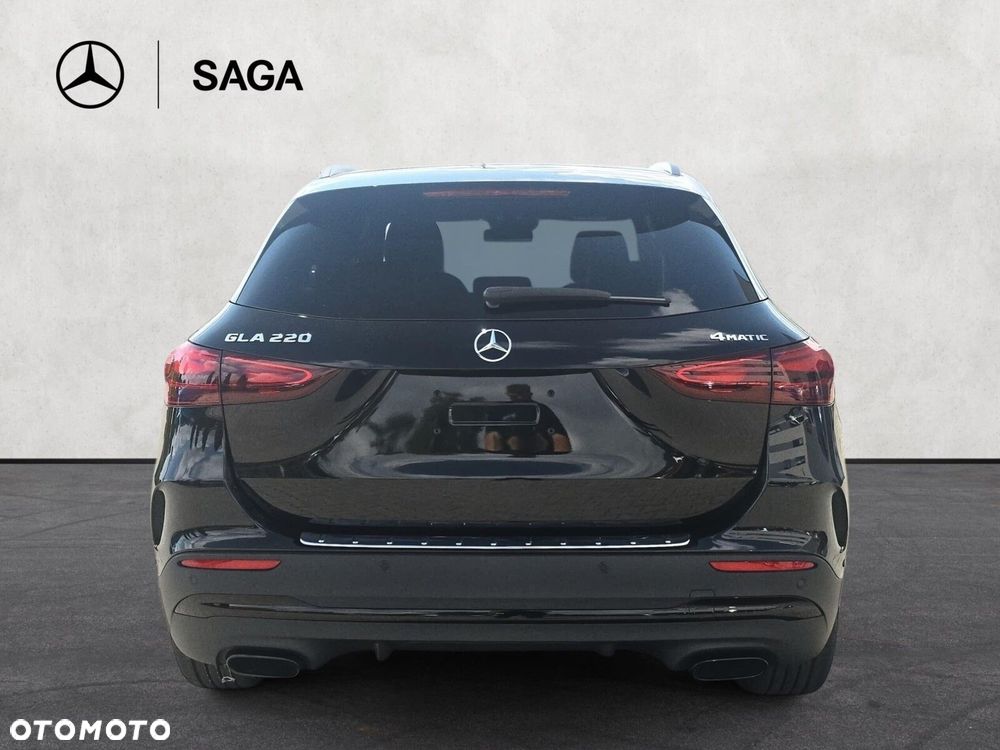 Mercedes-Benz GLA - 7