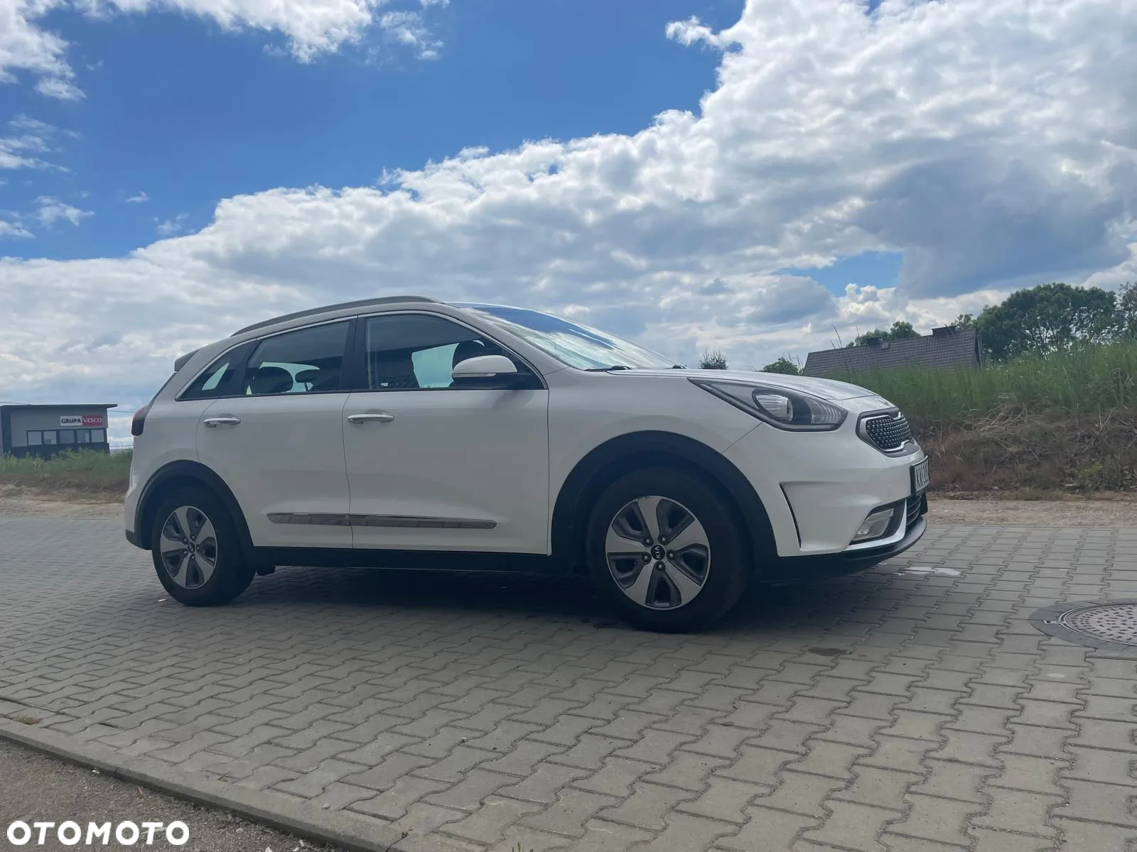 Kia Niro 1.6 GDI Plug-In Hybrid L - 2
