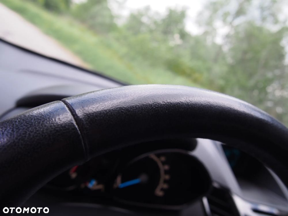 Ford Fiesta 1.0 EcoBoost STart-Stop Titanium - 32