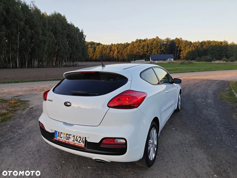 Kia ProCeed - 11