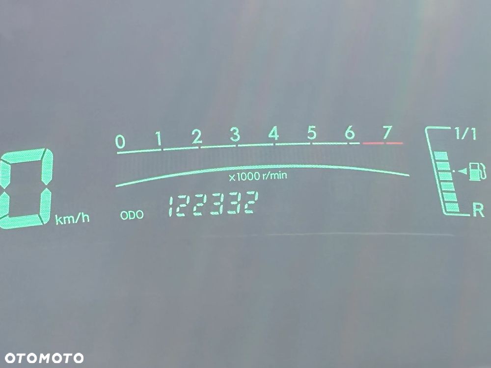 Toyota Yaris 1.3 Terra Gold - 10